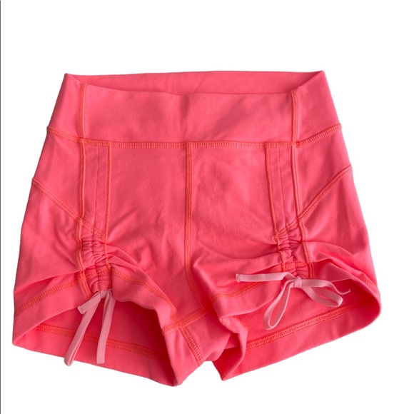 lululemon athletica Pants - Lululemon bike shorts size 4